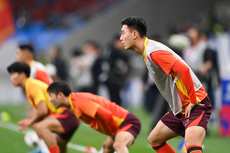 足球報(bào)：張玉寧、蔣圣龍均有不同程度傷病，伊萬(wàn)未讓在熱身賽出場(chǎng)