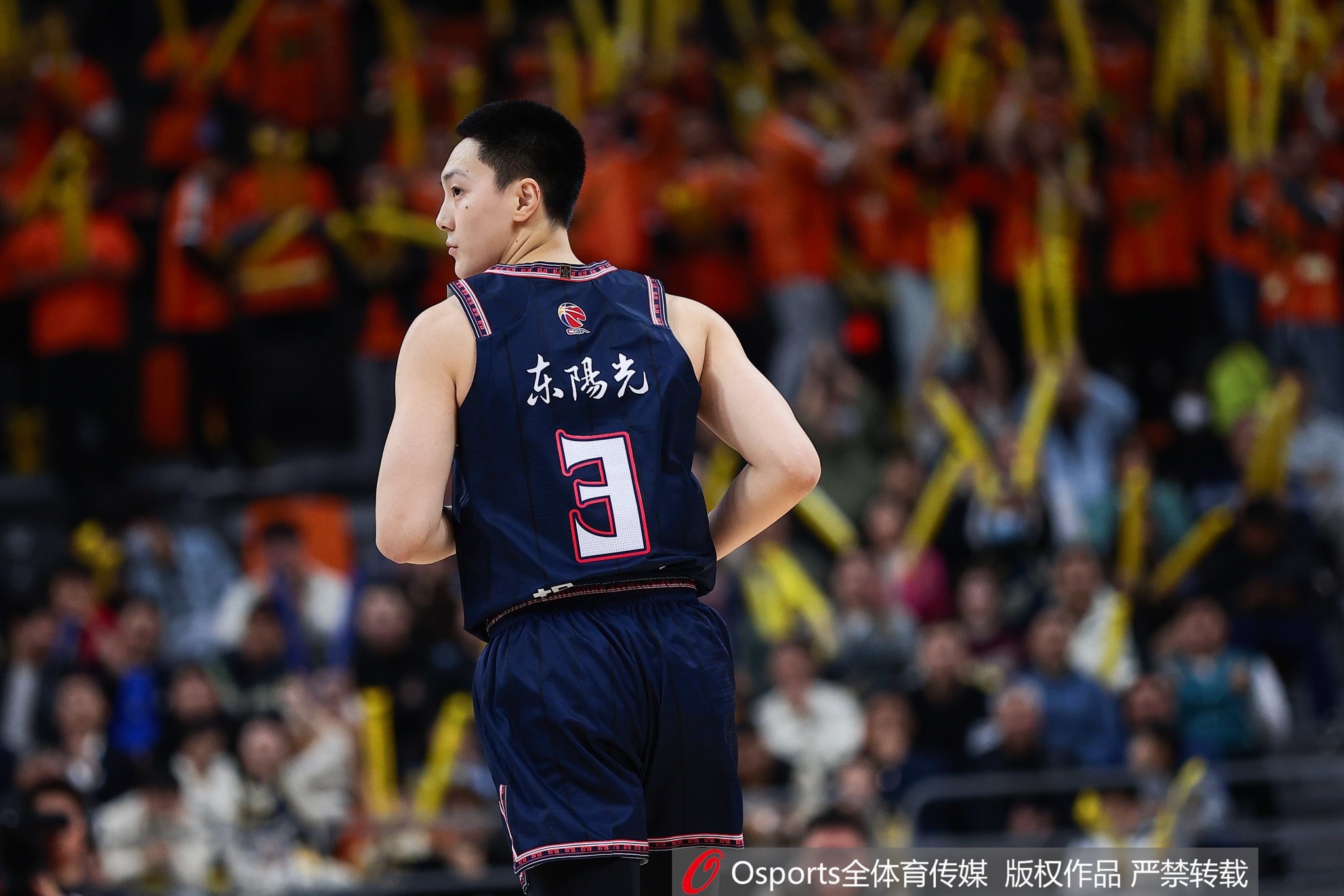 穩穩當當！胡明軒上半場6中4得10分1板6助1斷 三分4中2