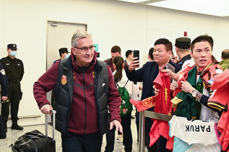 蘇媒：國足仍有爭第二希望，但真的不能再“守”下去了